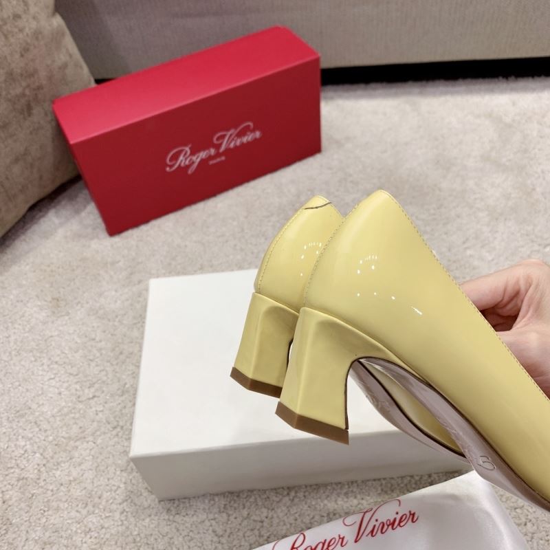 Roger Vivier flat shoes